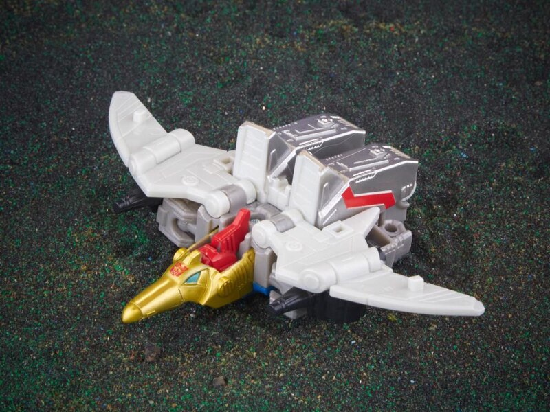 Transformers Legacy Evolution Core Dinobot Swoop Image  (18 of 98)